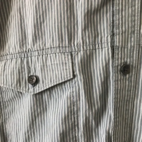 Calvin klein 100% cotton long sleeve button down stripe shirt - Picture 9 of 9